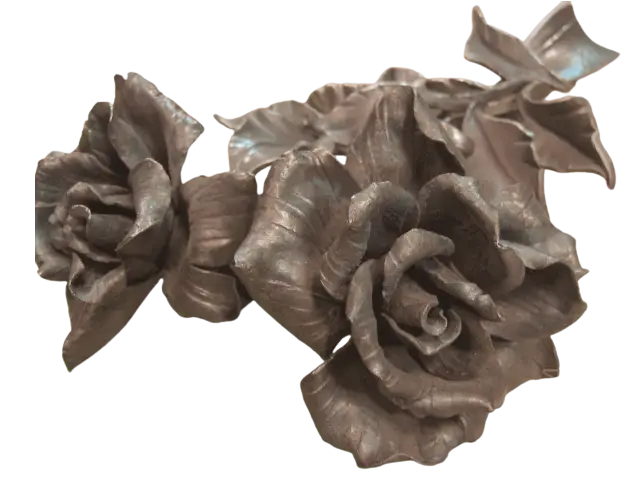 metāla kaluma rozes